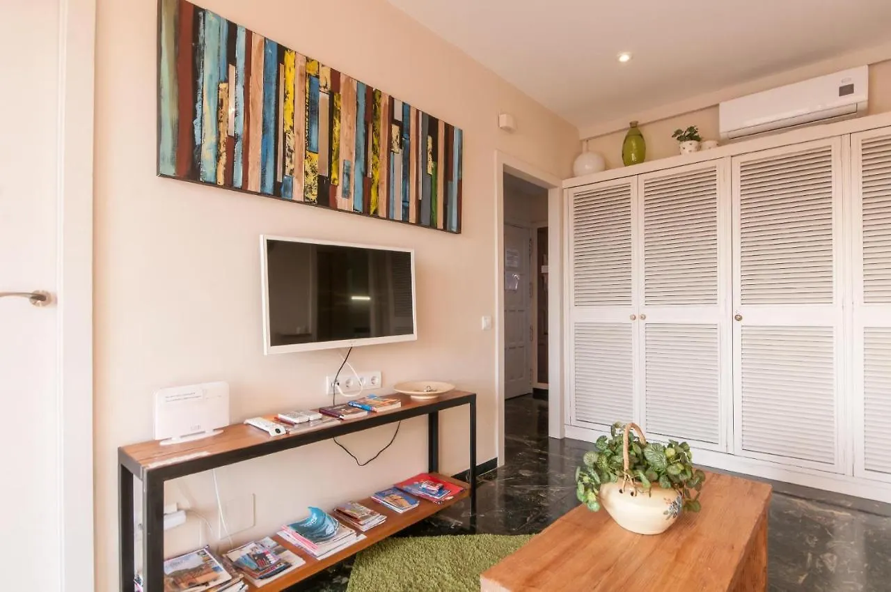 Elevated Experience - Urquinaona Apartment Barcelona